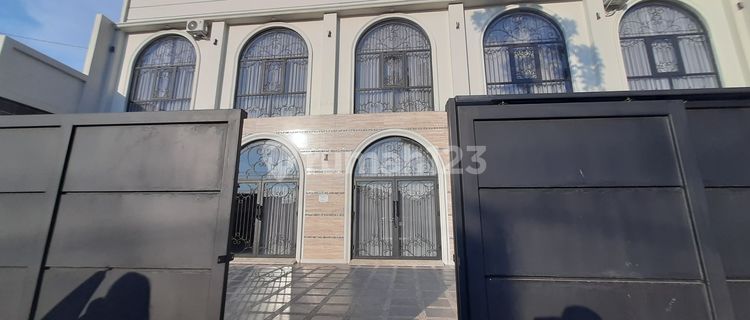 RUMAH MEWAH CANTIK DESIGN MODERN SIAP HUNI  1