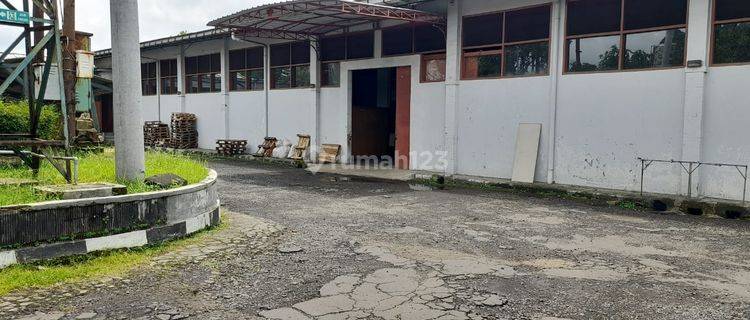 Dijual Pabrik Percetakan Sangat Strategis Lokasi Jln. Raya Gadobangkong 1