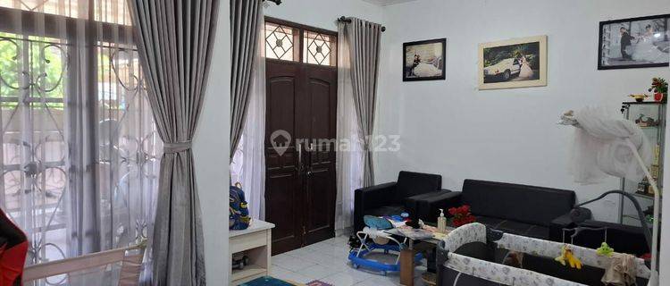 Dijual rumah di Permata Kopo 1