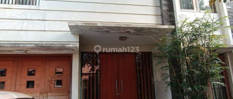 Rumah Single House Siap.Huni Kebun Jeruk Jakarta Barat 1