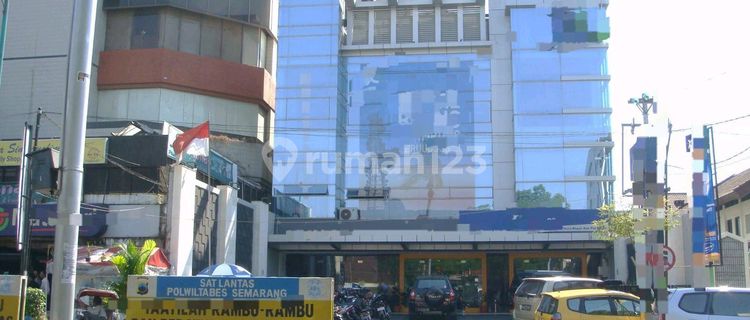 Strategic Building on Ahmad Yani in Central Semarang Suitable for Offices 1