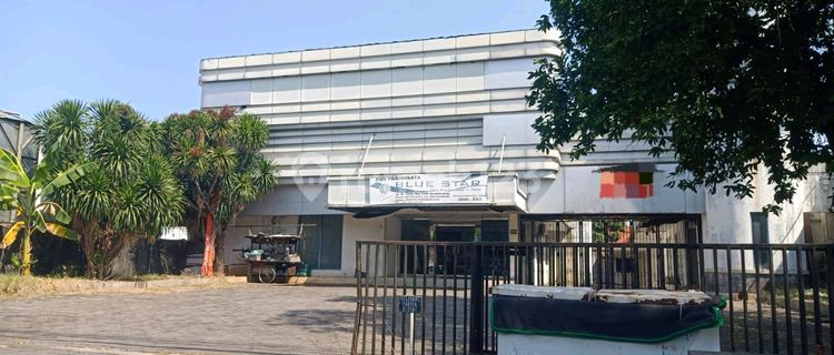 Bangunan Ex Kantor Strategis di Jalan Ahmad Yani Semarang Pinggir Jalan Raya 1