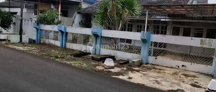 Rumah Strategis Di Puspogiwang Semarang Barat 1