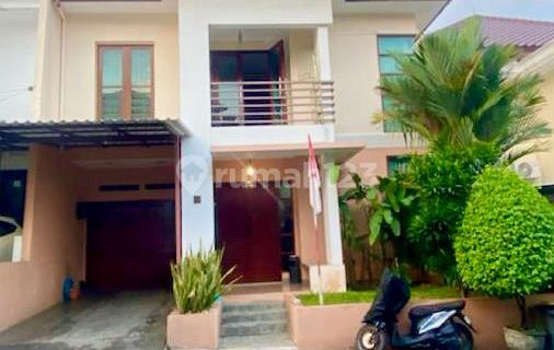 Well-Maintained Beautiful House in a Fairly Strategic Area at Veteran 1