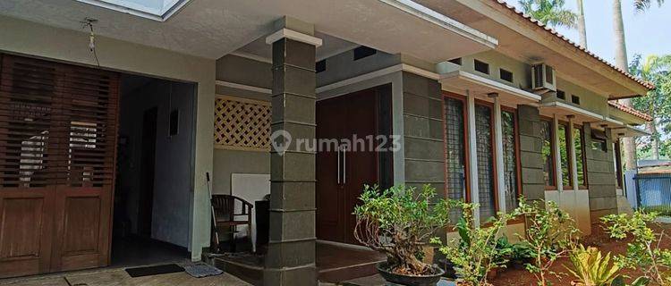 Rumah Terawat Dengan Halaman Luas Di Bintaro Jaya Sektor 9 1