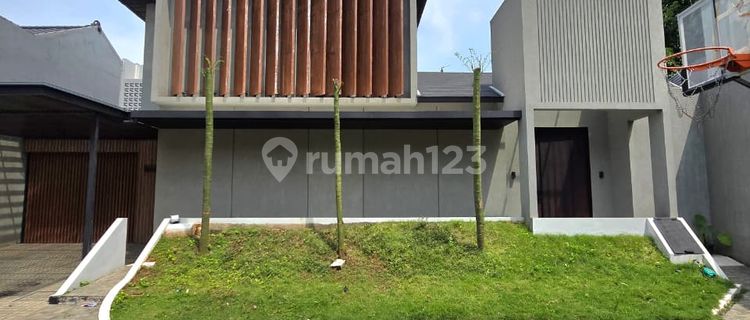 West Facing Modern Tropical House in Bintaro Jaya Sector 9 Complex 1