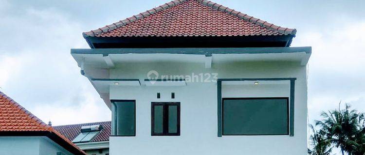 Di Jual Rumah 2 Lantai Area Gianyar  Unfurnished 1