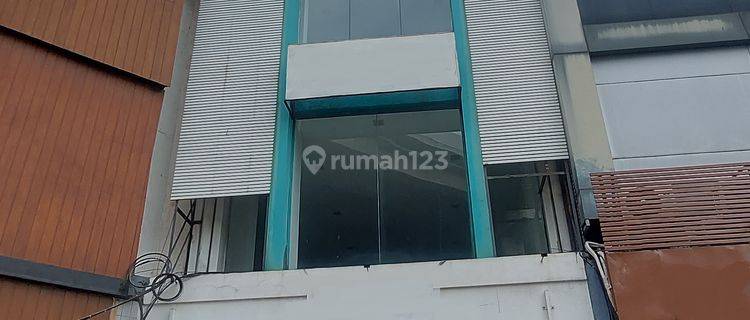 Ruko 3 Lantai SHM Murah Siap Pakai di Boulevard Barat, Kelapa Gading 1
