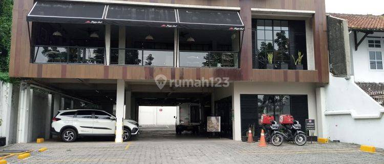 Gedung Ruang Usaha Strategis di Jalan Terusan Jakarta Bandung 1