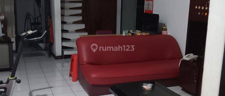 Dijual Rumah di Jalan Gatot Subroto 1