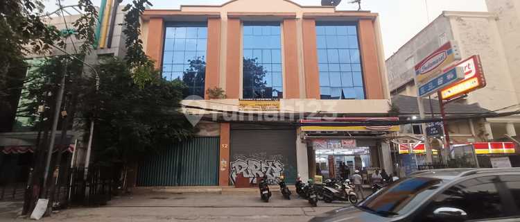 For Rent: Very Strategic Row of Shophouses in Bendungan Hilir, Central Jakarta 1