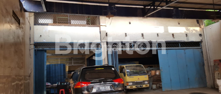 JOINED 4-UNIT SHOPHOUSE, FORMERLY A WORKSHOP IN PONDOK KELAPA, EAST JAKARTA 1