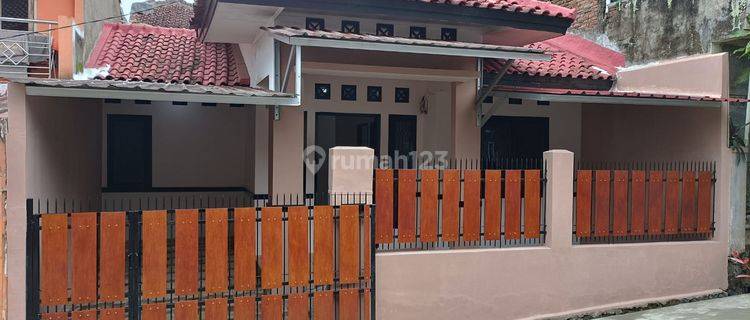 Rumah 1 Lantai Lokasi Strategis di Kota Sukabumi Full Terenovasi  1