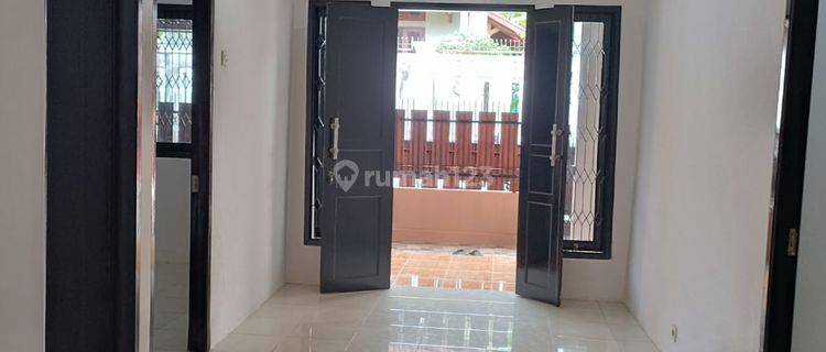 Rumah Asri Full Renovasi Lokasi Strategis di Kota Sukabumi 1