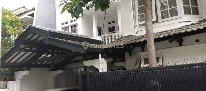 Rumah Besar Untuk Tinggal Dan Usaha Kawasan Tebet 1