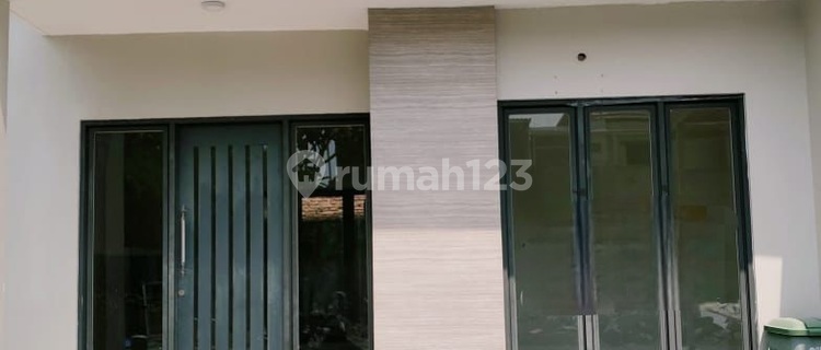 FOR RENT LARGE LUXURY HOUSE TEMBALANG SEMARANG NEAR UNDIP CAMPUS 1