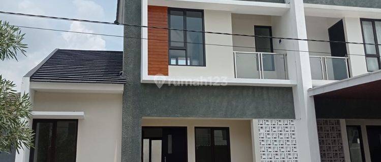 Rumah Ready Dua Lantai Hanya 900JT An Di Dalam Cluster Tembalang  1