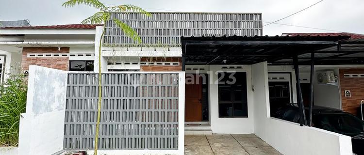 Affordable House with a Cool Atmosphere and Flood-Free in Kalisidi Ungaran 1