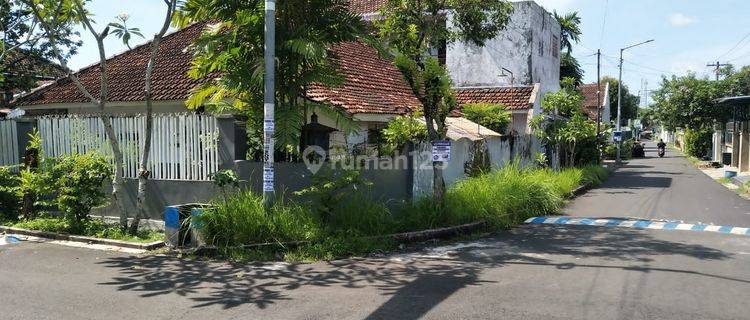 Rumah Kaliwates Jember Luas 290 Meter Dengan 2 Lantai 1