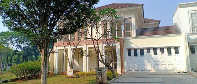 Rumah di Frangipani De Park BSD 2 Lantai SHM Bagus Timur Laut 1