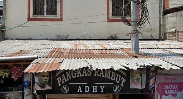 3.5-Story Shop House for Rent in the Strategic Area of Panampu, Makassar! 1