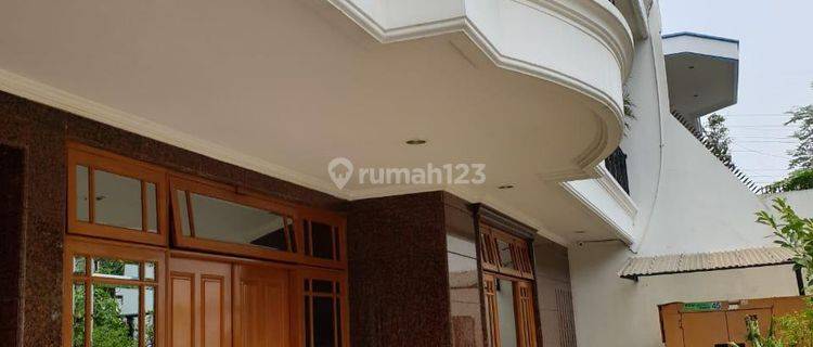 Disewakan Rumah 2 Lantai di Tomang Jakarta Barat 1