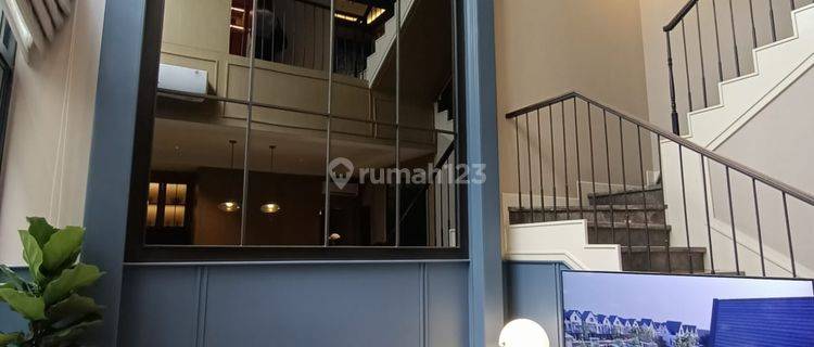 Rumah Cozy Gaya American Classic di Gading Serpong Siap Huni 1