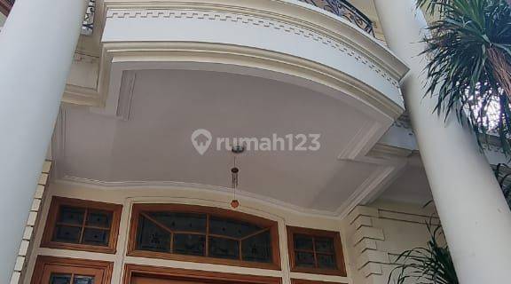 Disewakan Rumah Besar Permata Buana Hadap Timur  1