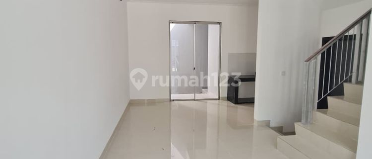 Dijual Rumah Baru Minimalis Hadap Utara Unit Langka di Piano Golf Island 1