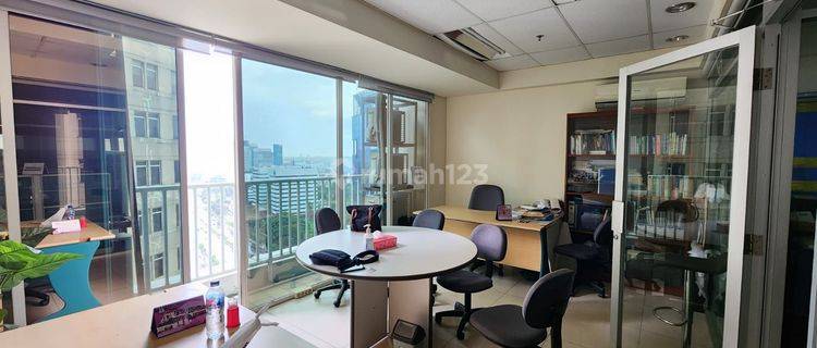 JUAL CEPAT RUANG KANTOR DI GRAND SLIPI TOWER LOKASI STRATEGIS JL S PARMAN JAKARTA BARAT BAGUS FURNISHED  1