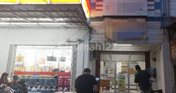 2.5-Story Shop House at Jl. Meruyung Raya 1