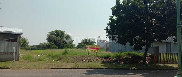 Tanah Luas Cocok Dibangun Tempat Tinggal di Perum Graha Padma 1