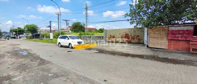 Large Land Located on Jl. Yos Sudarso Semarang 1
