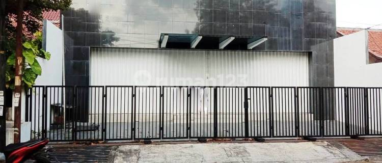 For Sale Shop House in City Center Location Jl. Singosari Semarang 1