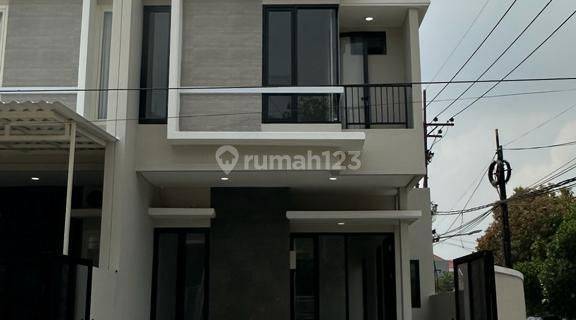 Jual Rumah Baru Minimalis 2 Lantai kutisari Indah Utara Surabaya 1