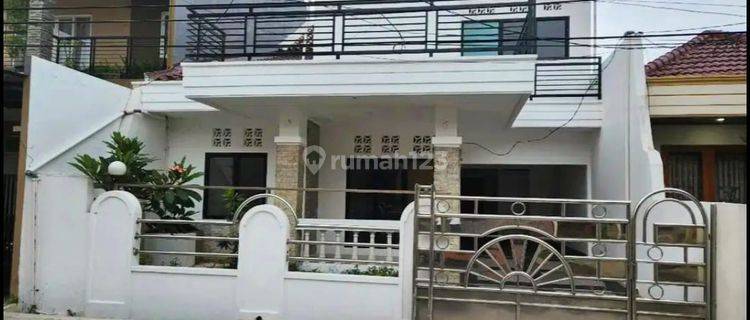 Dijual cepat rumah 2 lantai minimalis di taman galaxi bekasi 1