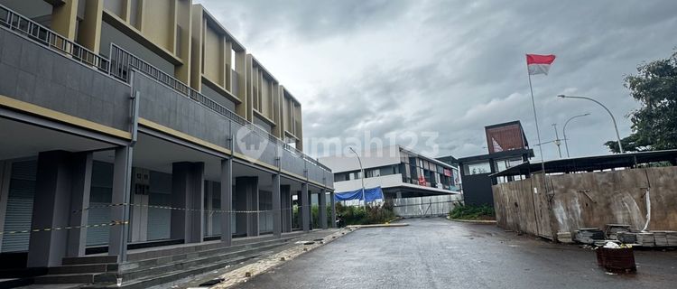 RUKO 3 LANTAI LOKASI FAVORIT RAMAI COCOK UNTUK SEGALA USAHA SIAP PAKAI DI PANCATENGAH KOTA BARU PARAHYANGAN KBP BANDUNG 1