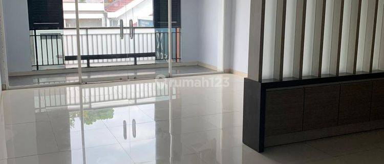 RUKO LUAS STRATEGIS 3,5 LANTAI TENGAH KOTA SIAP PAKAI DI SAYAP LENGKONG BANDUNG 1