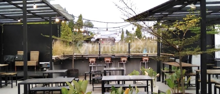 RUKO LUAS STRATEGIS 4 LANTAI COCOK UNTUK CAFE ATAU RESTO SIAP PAKAI DI DAGO PAKAR BANDUNG 1