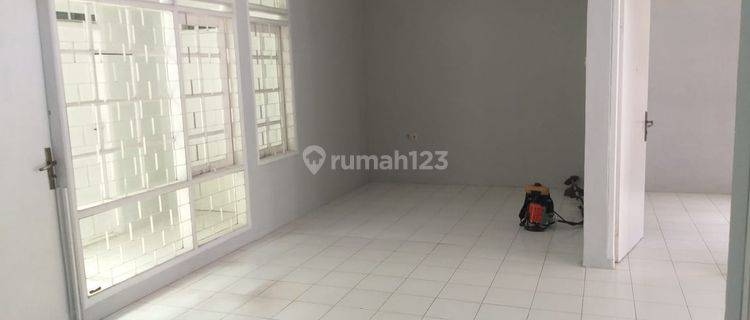 RUMAH NYAMAN MINIMALIS STRATEGIS SIAP HUNI DI TAMAN HOLIS INDAH 1 THI1 BANDUNG 1