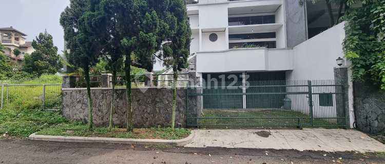 Cool House 2 Floors Modern Minimalist Full Furnished Comfortable Ready to Live in Setraduta Cemara Bandung 1