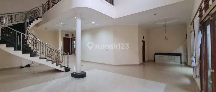 RUMAH LUAS NYAMAN MINIMALIS MODEERN 2 LANTAI SIAP HUNI DI SETRADUTA BANDUNG 1