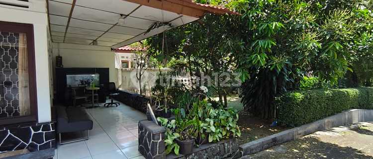 RUMAH 1 LANTAI ASRI NYAMAN TERAWAT TENGAH KOTA STRATEGIS SIAP HUNI DI MAINROAD SURAPATI BANDUNG 1