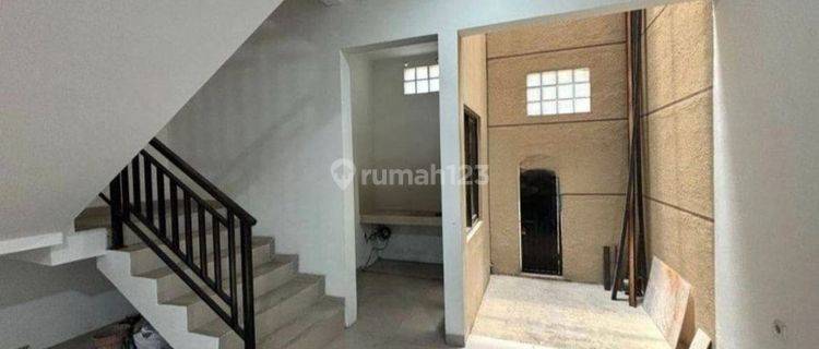 RUKO STRATEGIS 2 LANTAI TENGAH KOTA SIAP PAKAI DI BKR BANDUNG 1