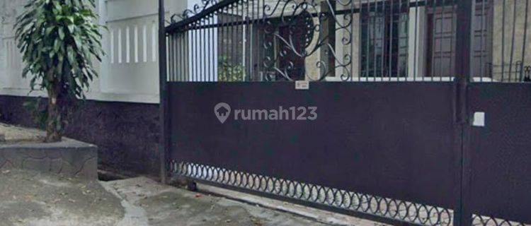 Villa Nyaman Lokasi Strategis Siap Huni di Tubagus Ismail Bandung 1