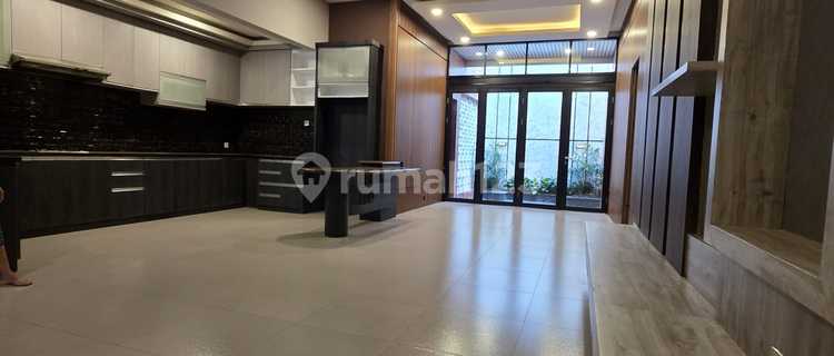 RUMAH LUAS MODERN LINGKUNGAN NYAMAN SIAP HUNI DI MEKAR WANGI BANDUNG 1