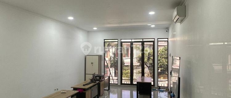 STRATEGIC 2.5-STORY RUKO, FULLY FURNISHED, SUITABLE FOR OFFICE, READY TO USE IN GUNUNG BATU, BANDUNG 1