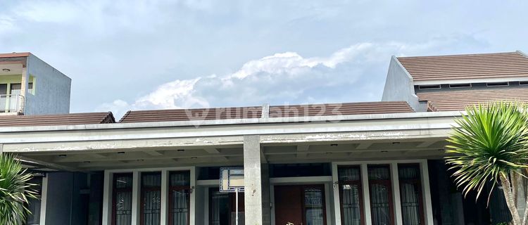 RUMAH KEREN 2 LANTAI SEMI FURNISHED LINGKUNGAN STRATEGIS NYAMAN SIAP HUNI DI CHERRY FIELD BANDUNG 1