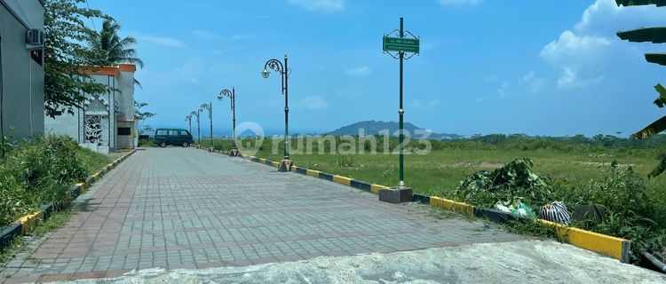 Quick Sale of Strategic Land in Magelang, Area 2,684M², Located in Bandongan, Ideal for Housing, Shophouses, Hotels, Warehouses. 1