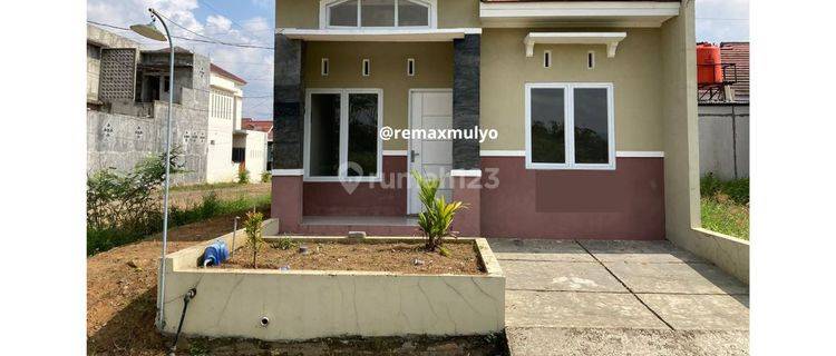 Hot, Diijual Rumah Bagus Dengan Tanah Luas  1